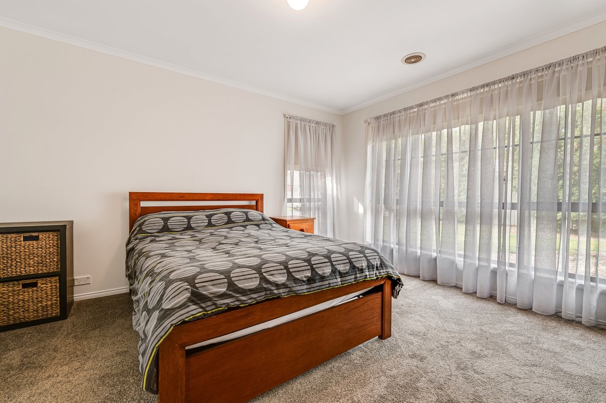 9 Chesterton Avenue Tarneit - Residential for sale