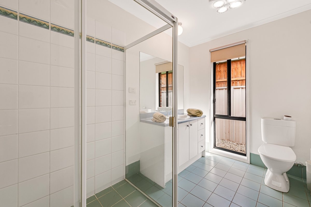 9 Chesterton Avenue Tarneit - Residential for sale