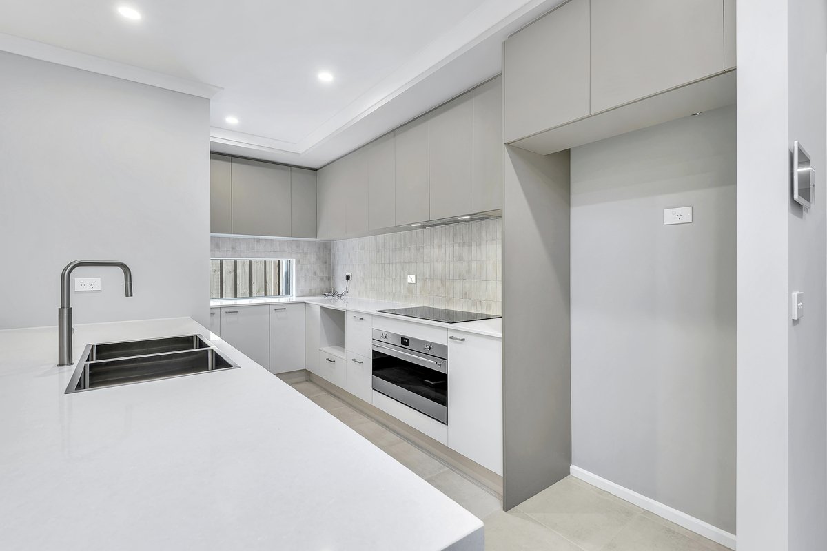 9 Esperance Cr  Ocean Grove - Residential for lease