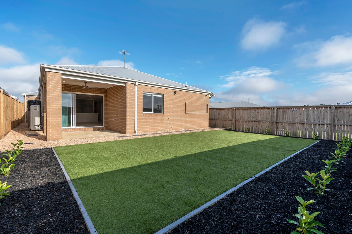 9 Esperance Cr  Ocean Grove - Residential for lease