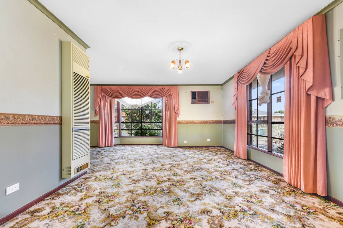 9 Hazeldean Court Hampton Park - Residential for sale