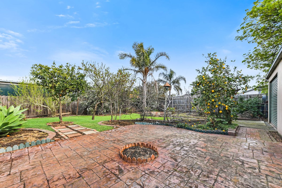 9 Hazeldean Court Hampton Park - Residential for sale