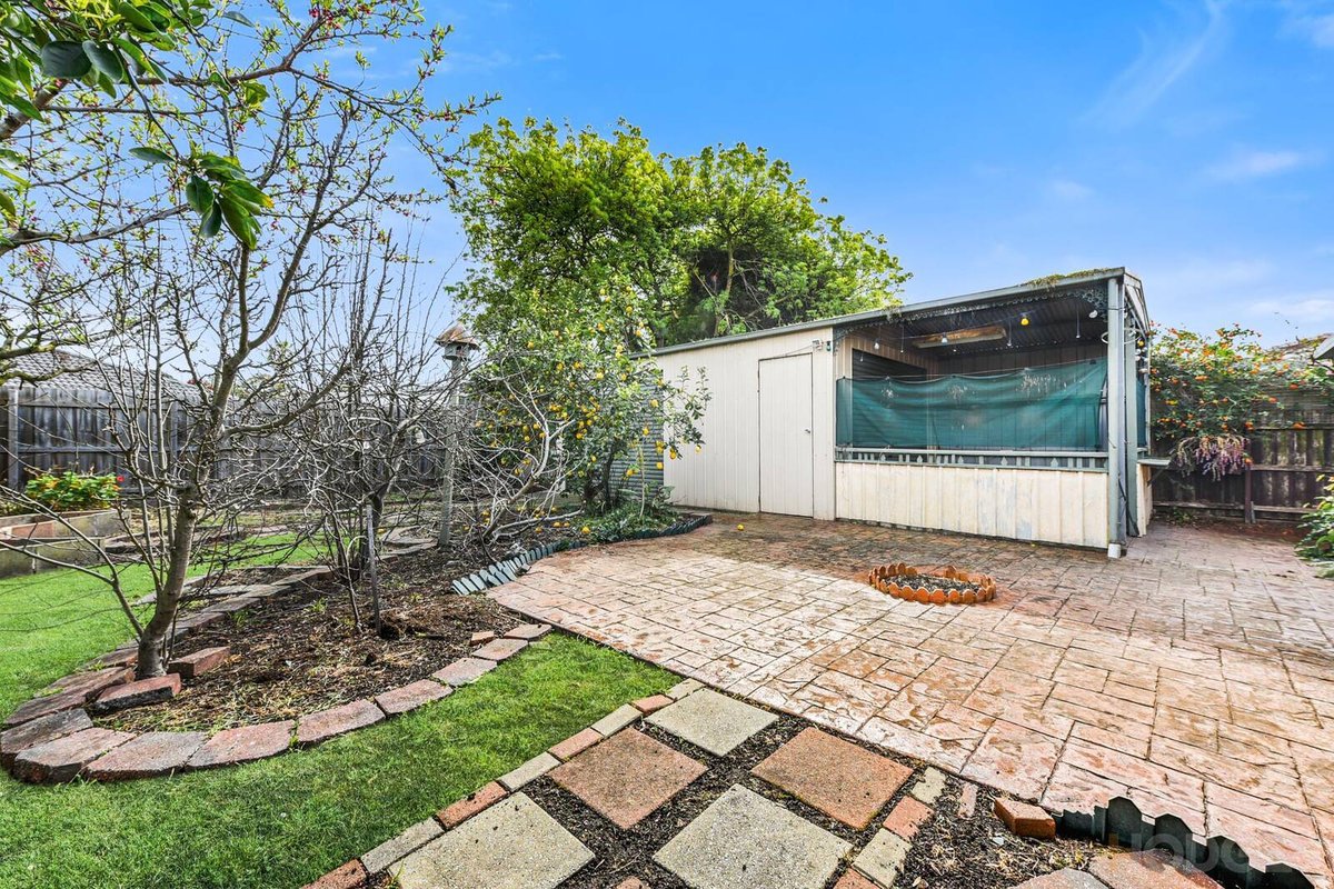 9 Hazeldean Court Hampton Park - Residential for sale