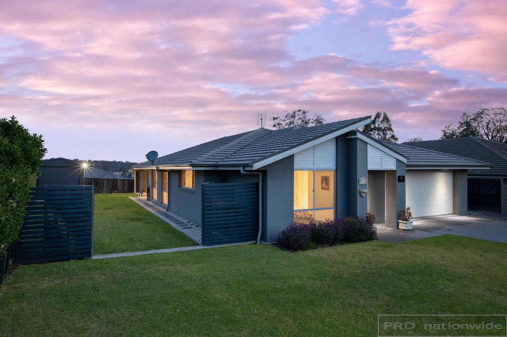 9 Honeysuckle Drive, ABERGLASSLYN NSW 2320