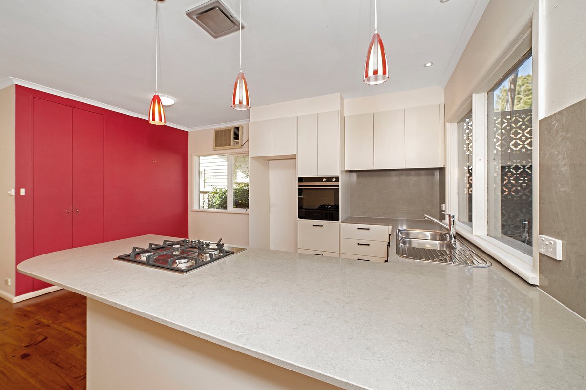 9 Imbros Street Hampton - Residential for lease