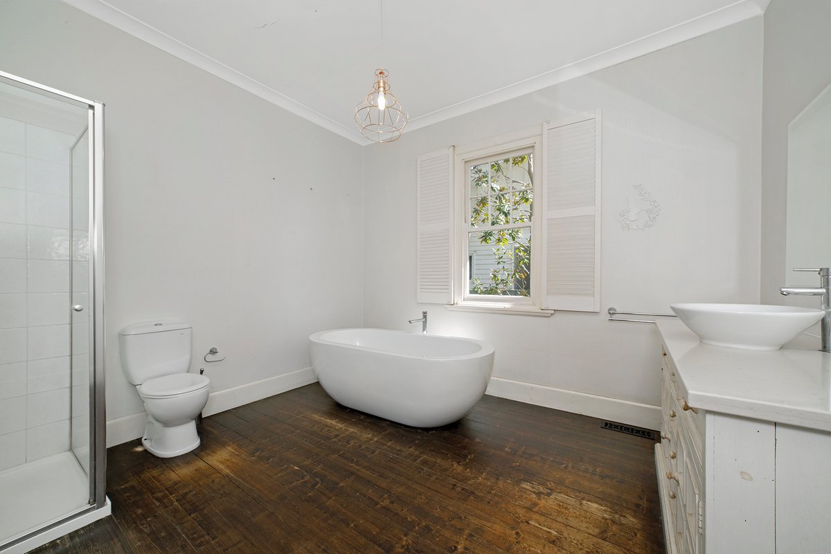 9 Imbros Street Hampton - Residential for lease