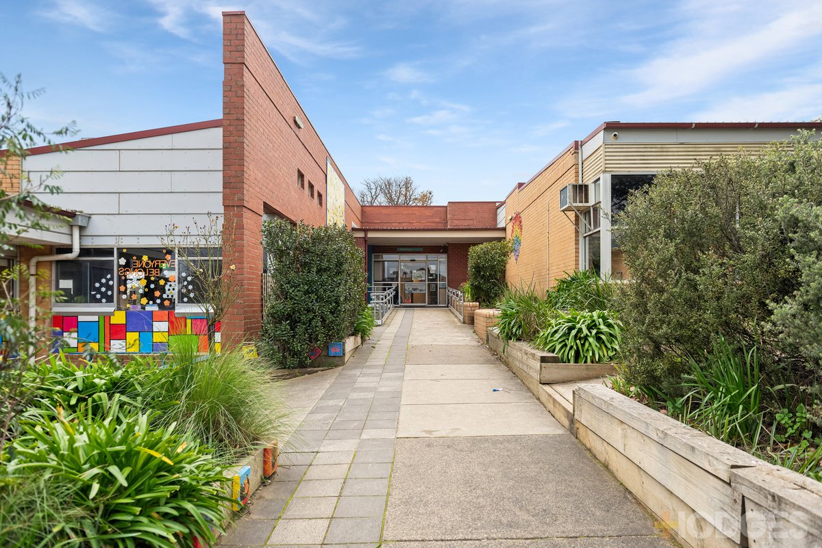 9 Lyn Court Wandong - Residential for sale