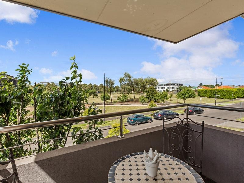 9 Lyric Street MARIBYRNONG - Residential for sale