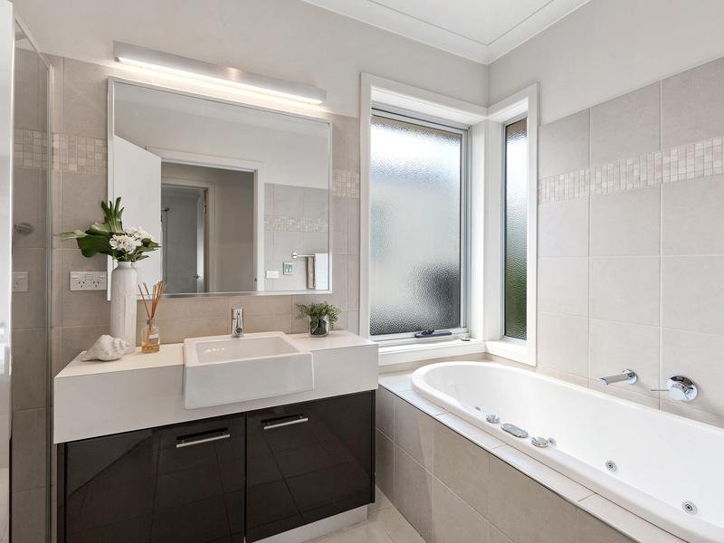 9 Lyric Street MARIBYRNONG - Residential for sale