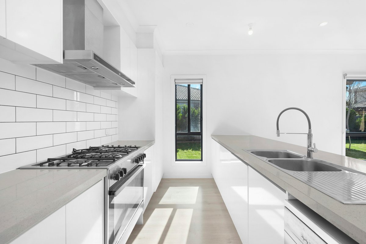 9 Mistybrook Pl  Armstrong Creek - Residential for lease