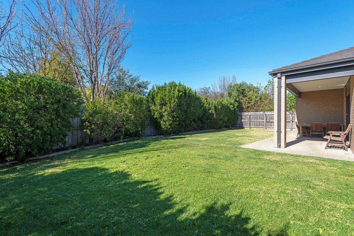 9 Mistybrook Pl  Armstrong Creek - Residential for lease