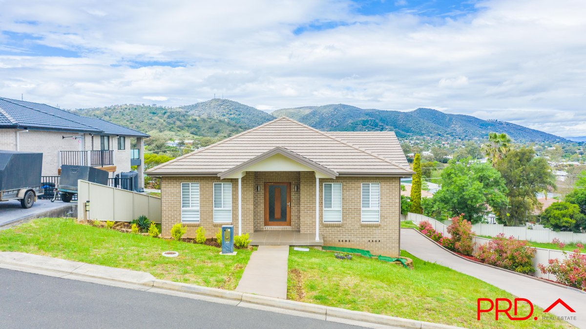 9 Oliver Street, TAMWORTH NSW 2340