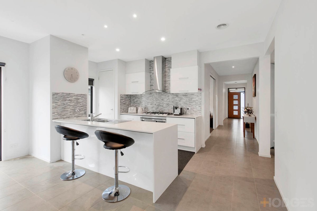 9 Sulfaro Drive Werribee - Residential for sale