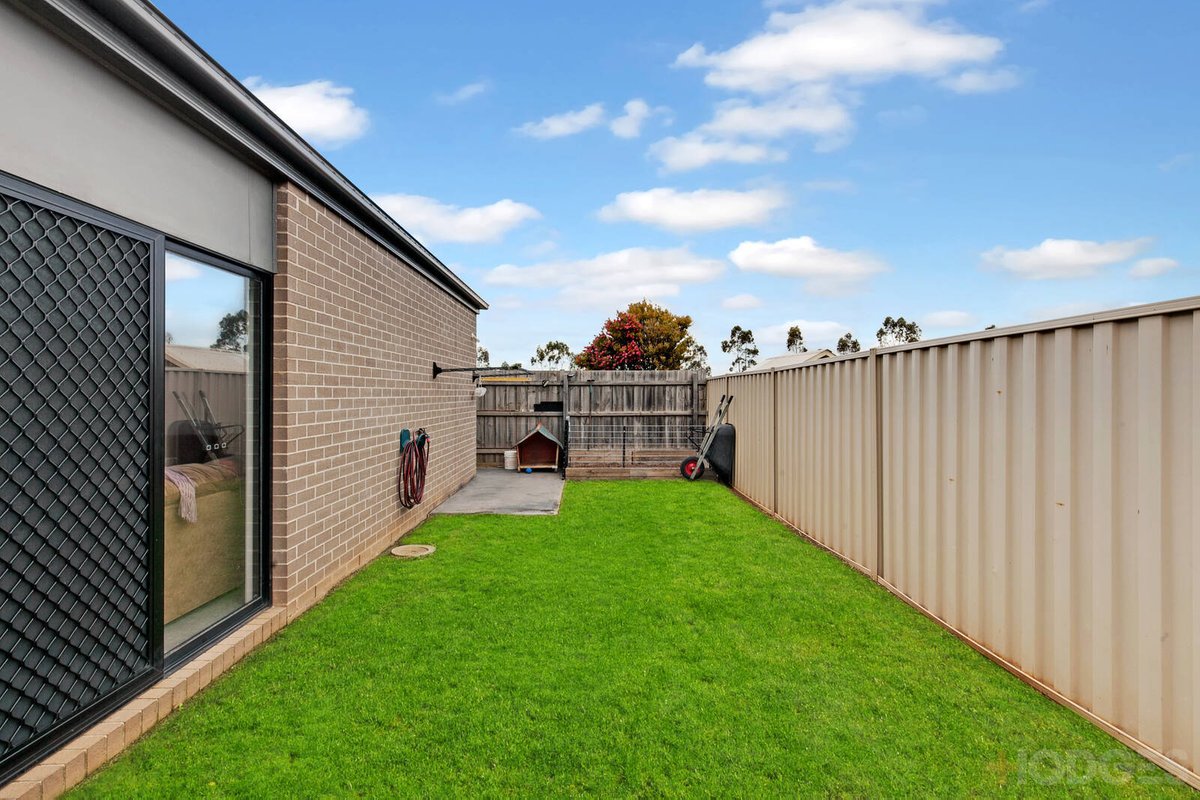 9 Sulfaro Drive Werribee - Residential for sale