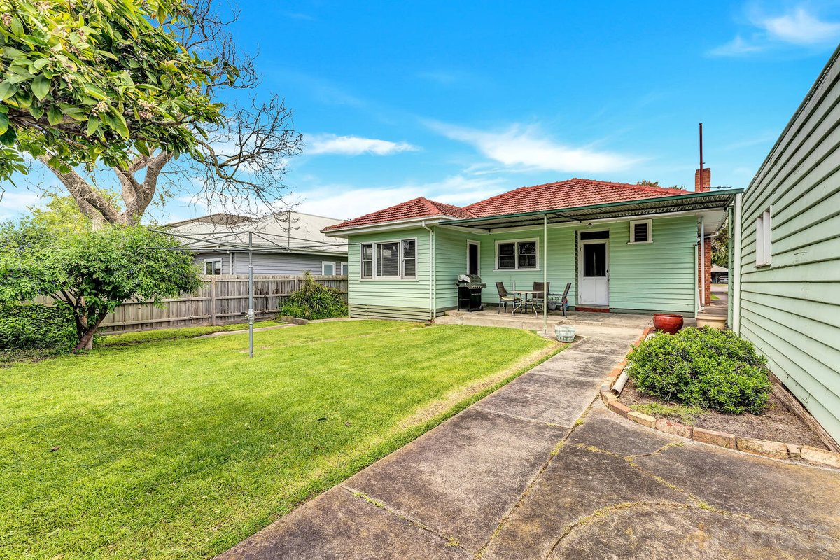 9 Vialls Avenue Parkdale - Residential for sale