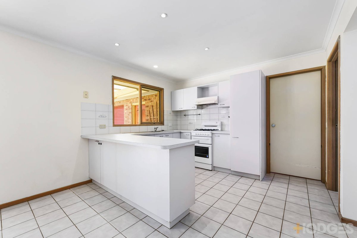 9 Willora Crescent Cranbourne West - Residential for sale