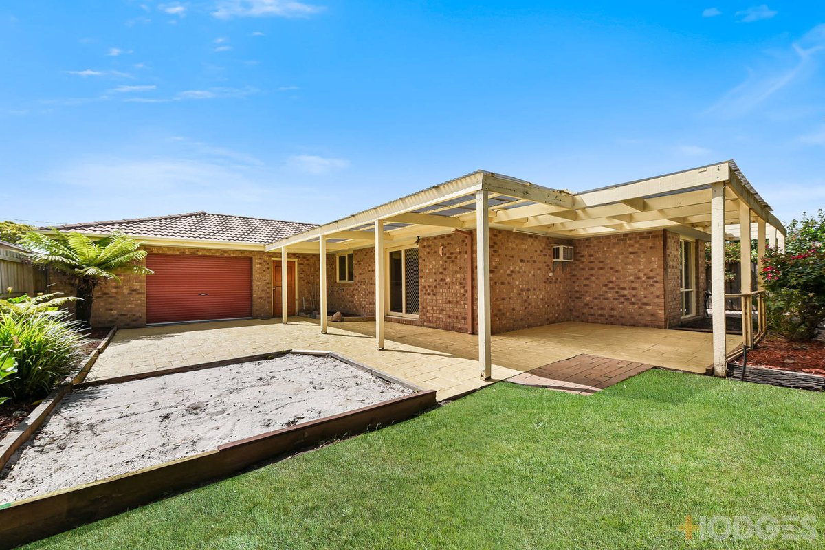9 Willora Crescent Cranbourne West - Residential for sale