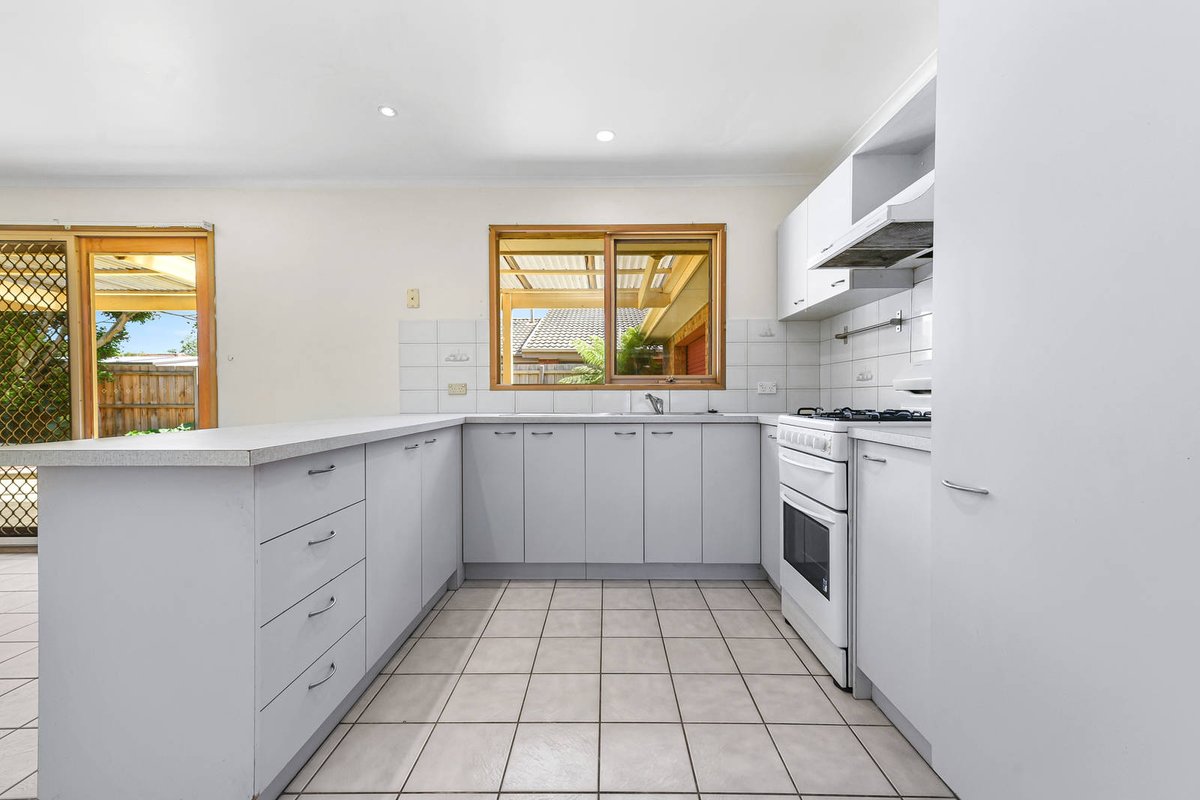 9 Willora Crescent Cranbourne West - Residential for sale