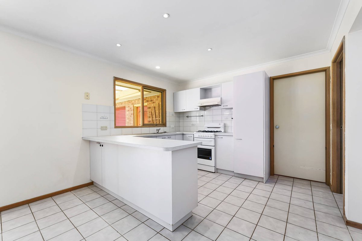 9 Willora Crescent Cranbourne West - Residential for sale