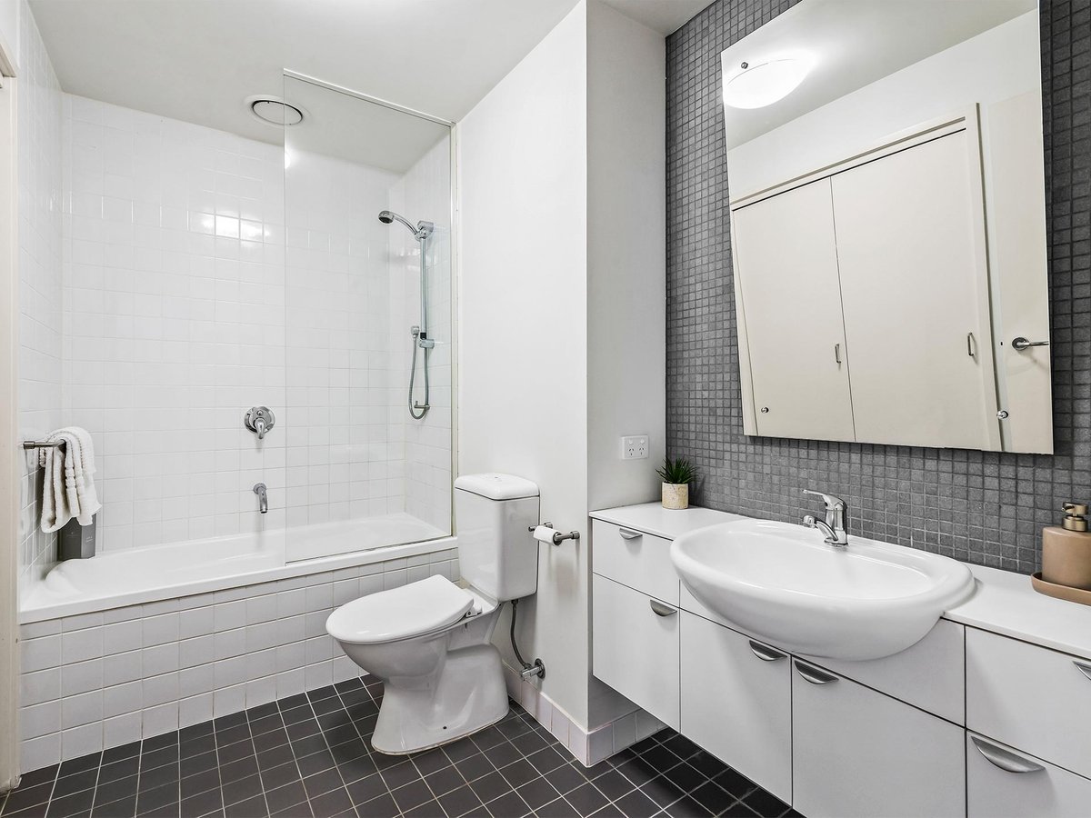 901 / 610 St Kilda Road MELBOURNE - Residential for sale