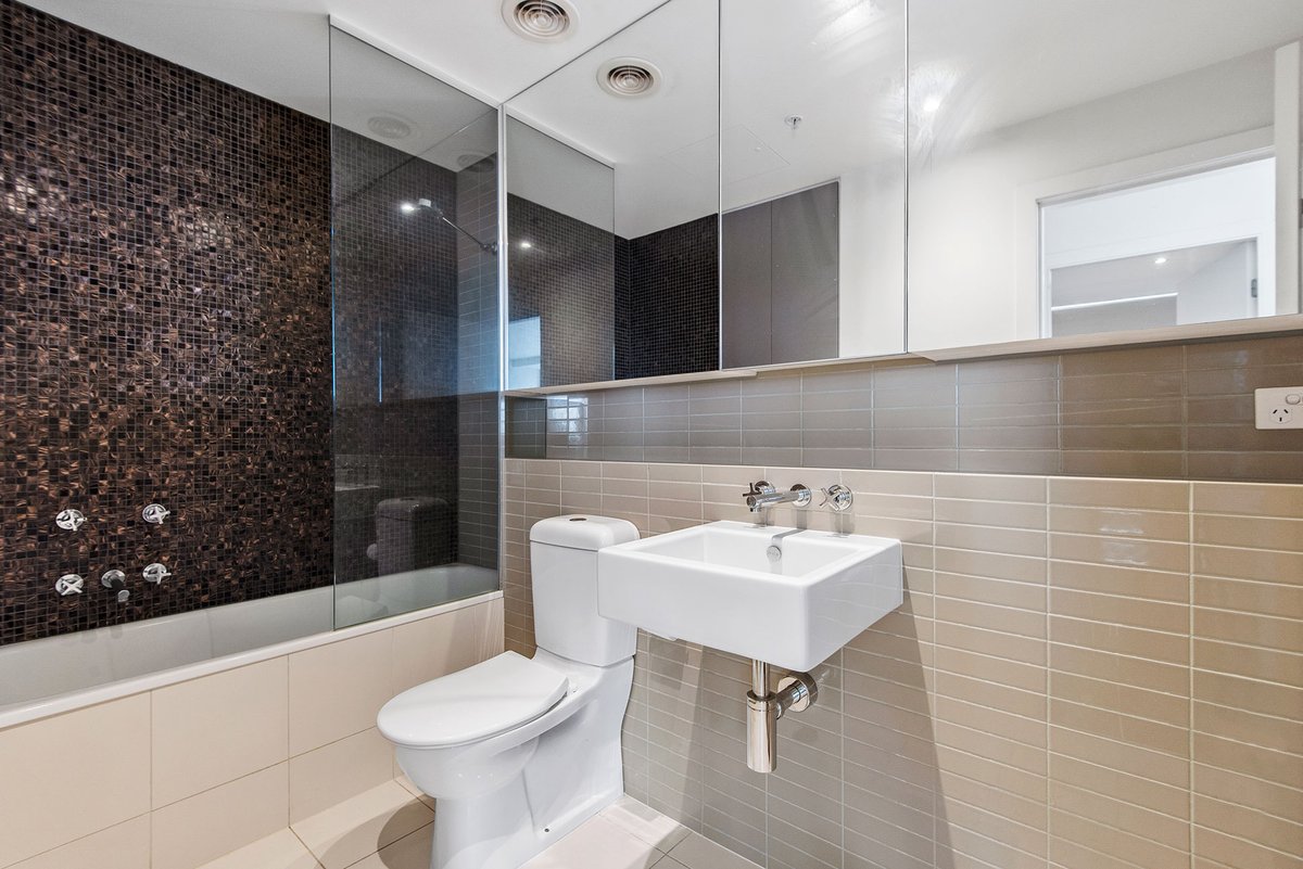902 / 55 Queens Road MELBOURNE - Residential for sale