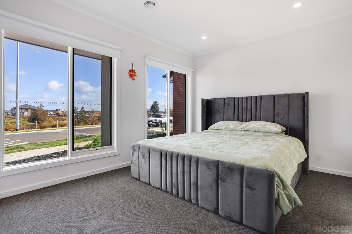 91 Abbeygate Drive Werribee - Residential for sale
