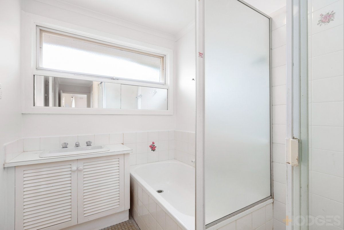 9 / 143 Weatherall Road Cheltenham - Residential for sale