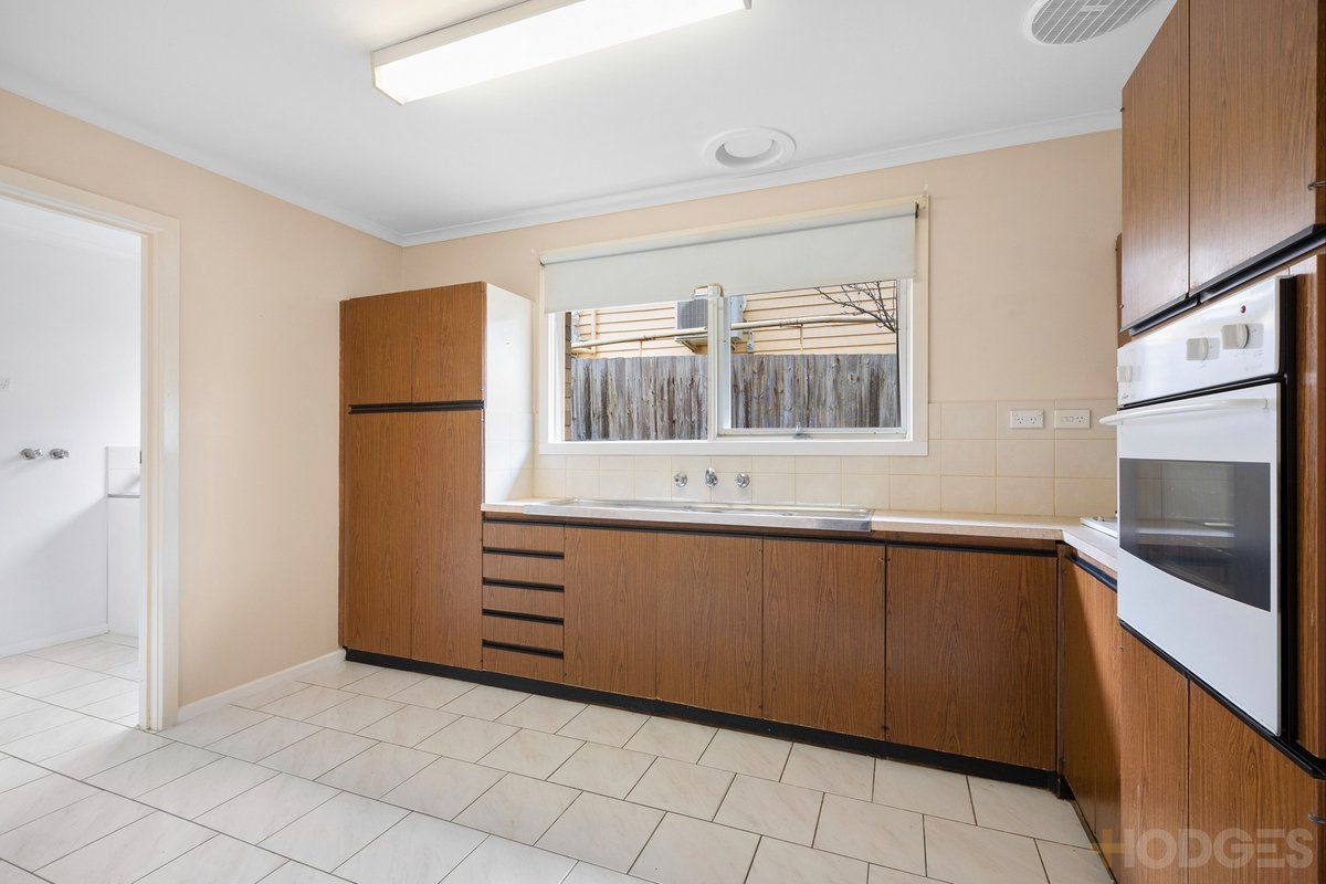 9 / 143 Weatherall Road Cheltenham - Residential for sale