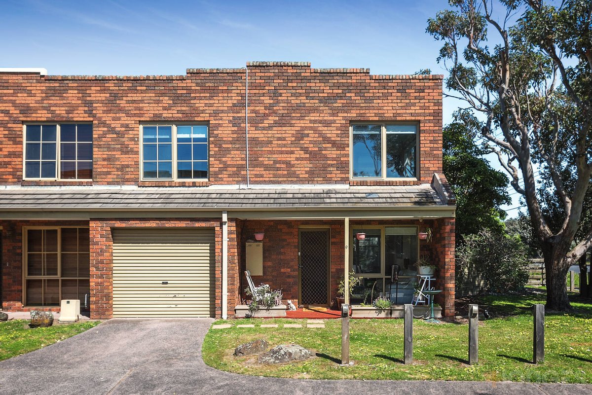 9 / 161-162 Nepean Highway Seaford - Residential for sale