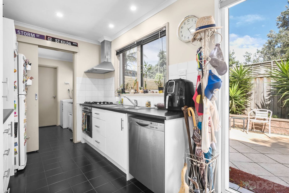 9 / 161-162 Nepean Highway Seaford - Residential for sale