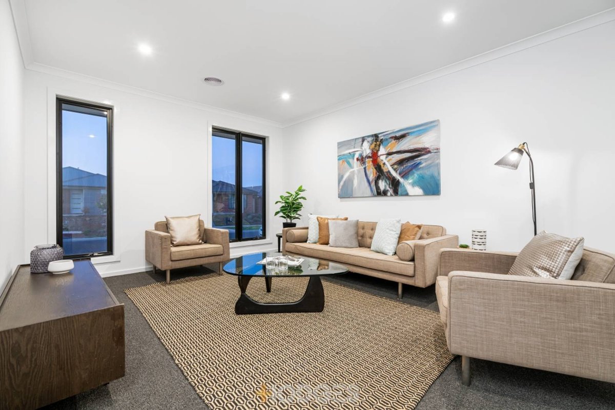 92 Anniversary Avenue Wyndham Vale - Residential for sale
