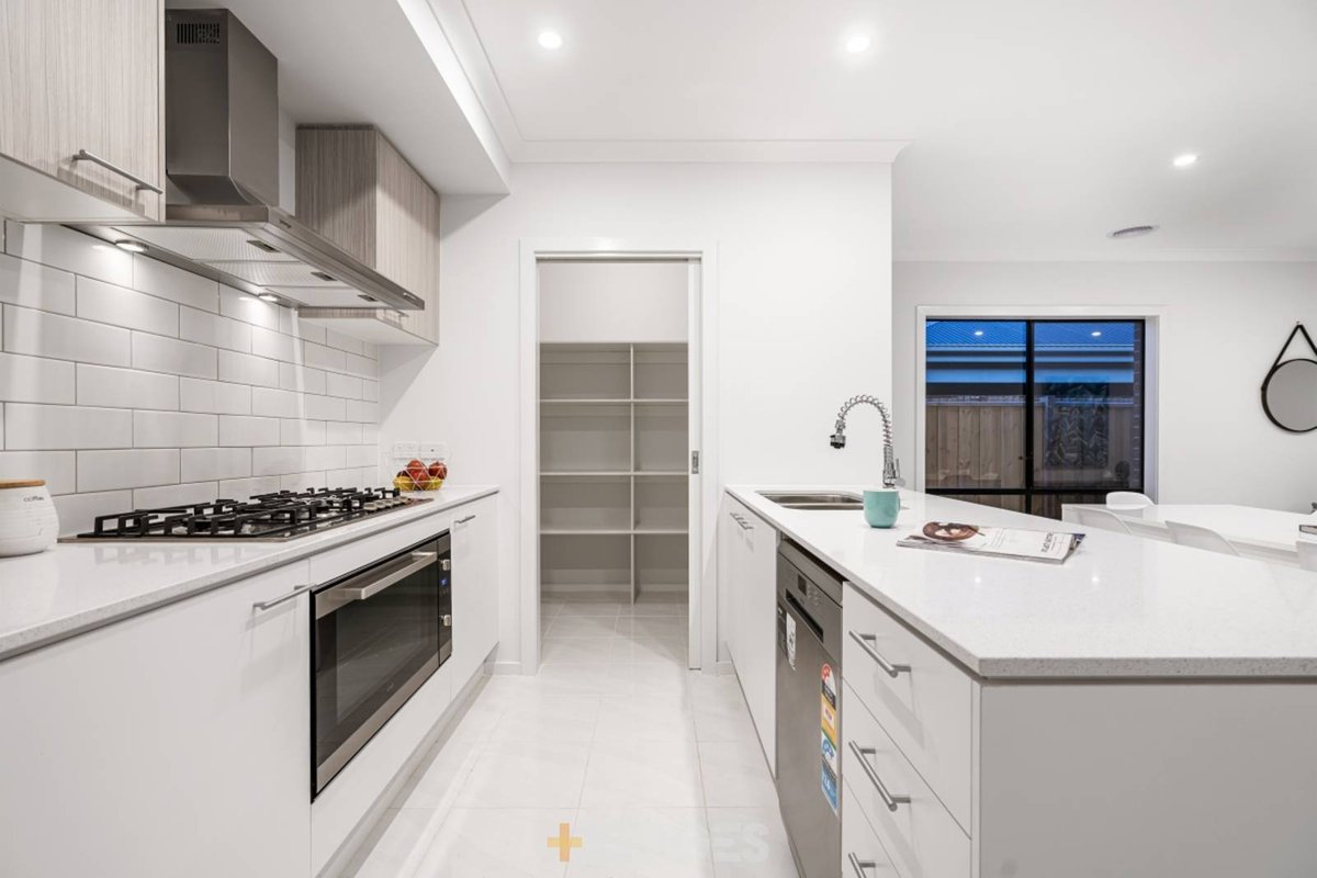 92 Anniversary Avenue Wyndham Vale - Residential for sale