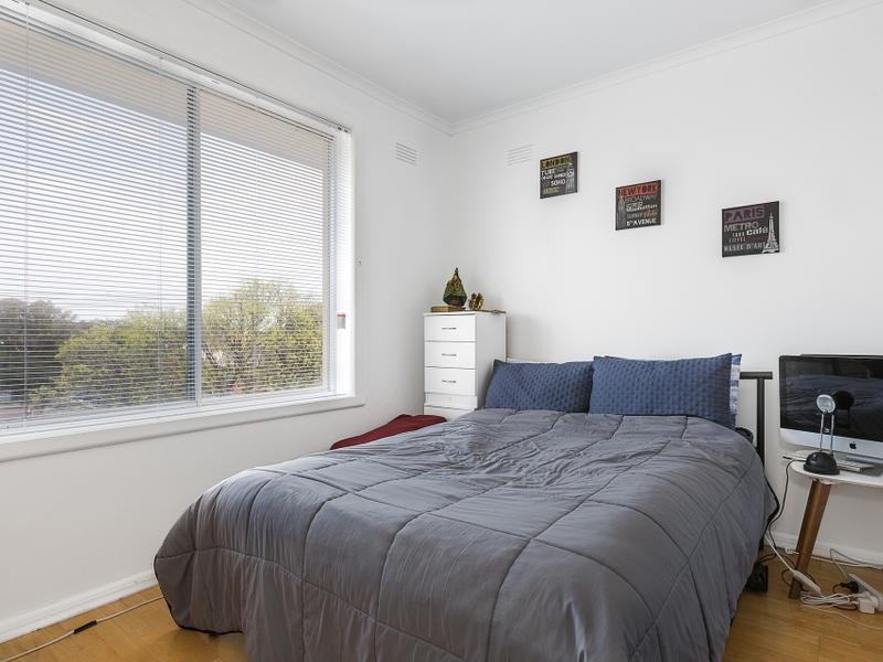 9 / 21 Bellairs Avenue SEDDON - Residential for sale