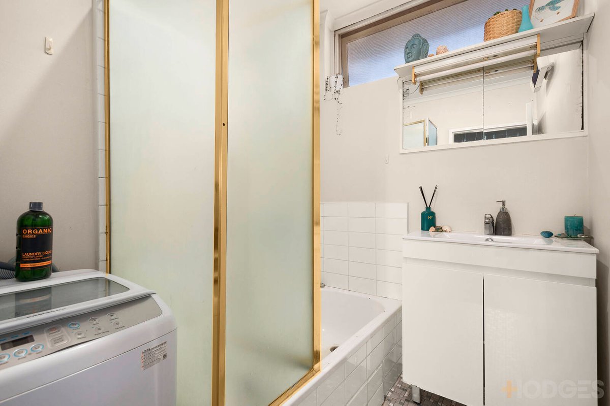 9 / 211 Brighton Road Elwood - Residential for sale