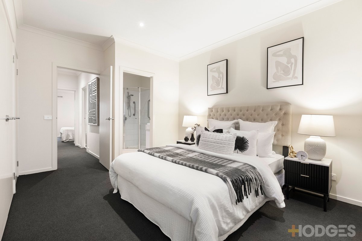 9 / 235 Wickham Road Moorabbin - Residential for sale