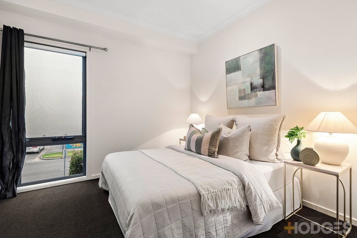 9 / 235 Wickham Road Moorabbin - Residential for sale