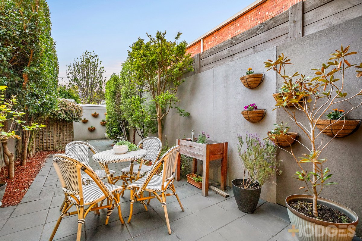 9 / 235 Wickham Road Moorabbin - Residential for sale