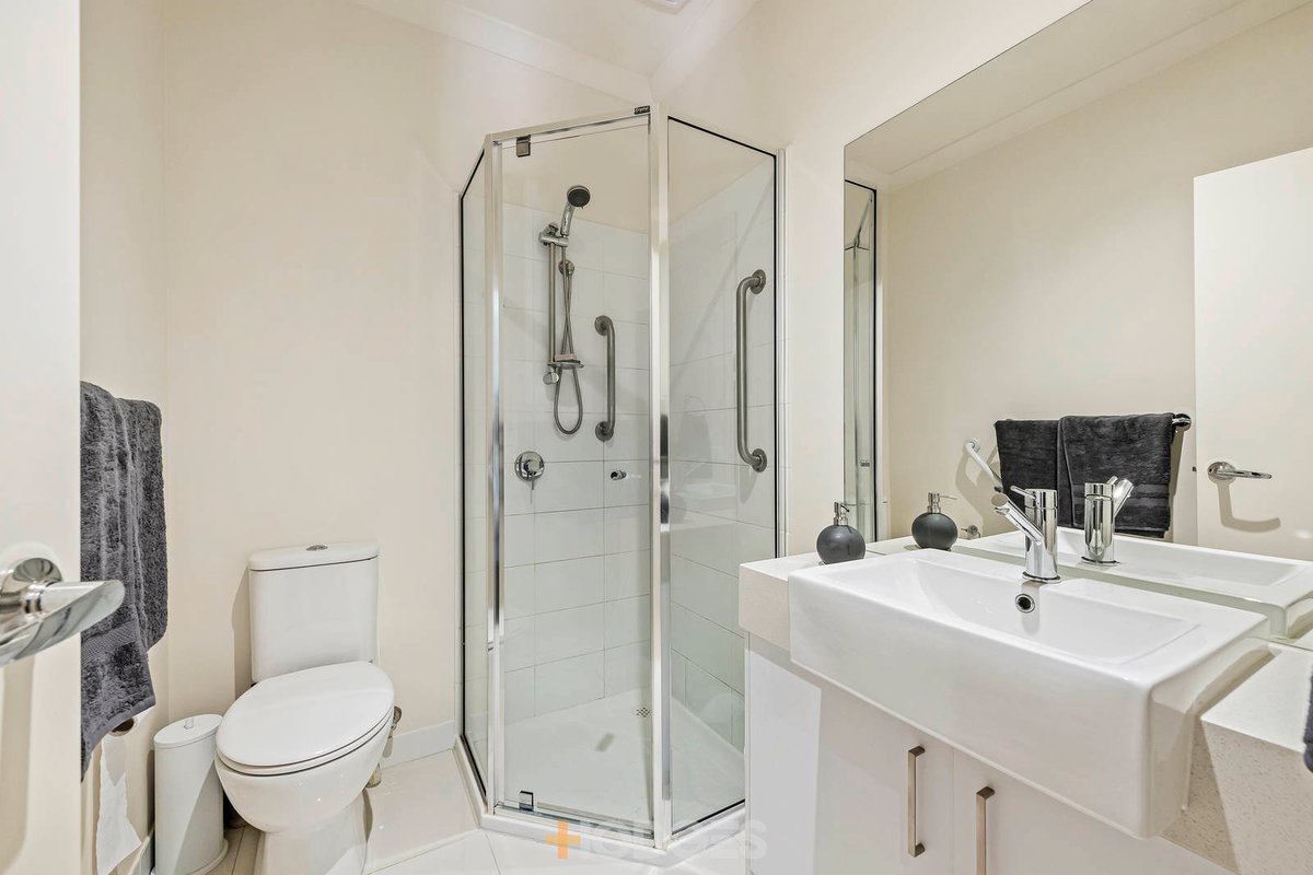 9 / 235 Wickham Road Moorabbin - Residential for sale