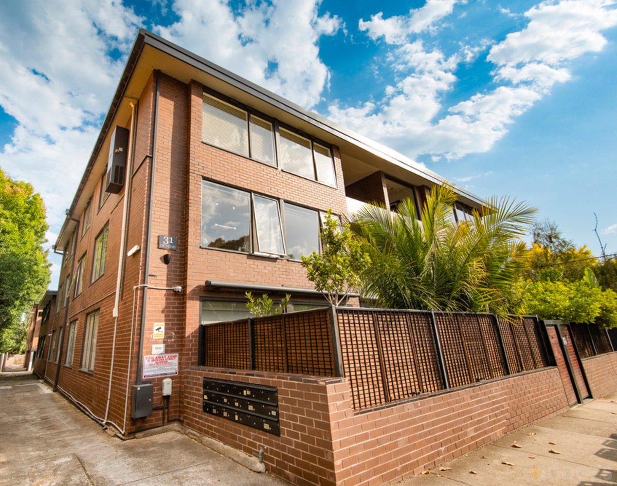 9 / 31 Dickens Street Elwood - Residential for sale