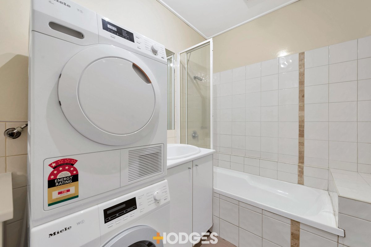 9 / 562 Little Bourke Street MELBOURNE - Residential for sale
