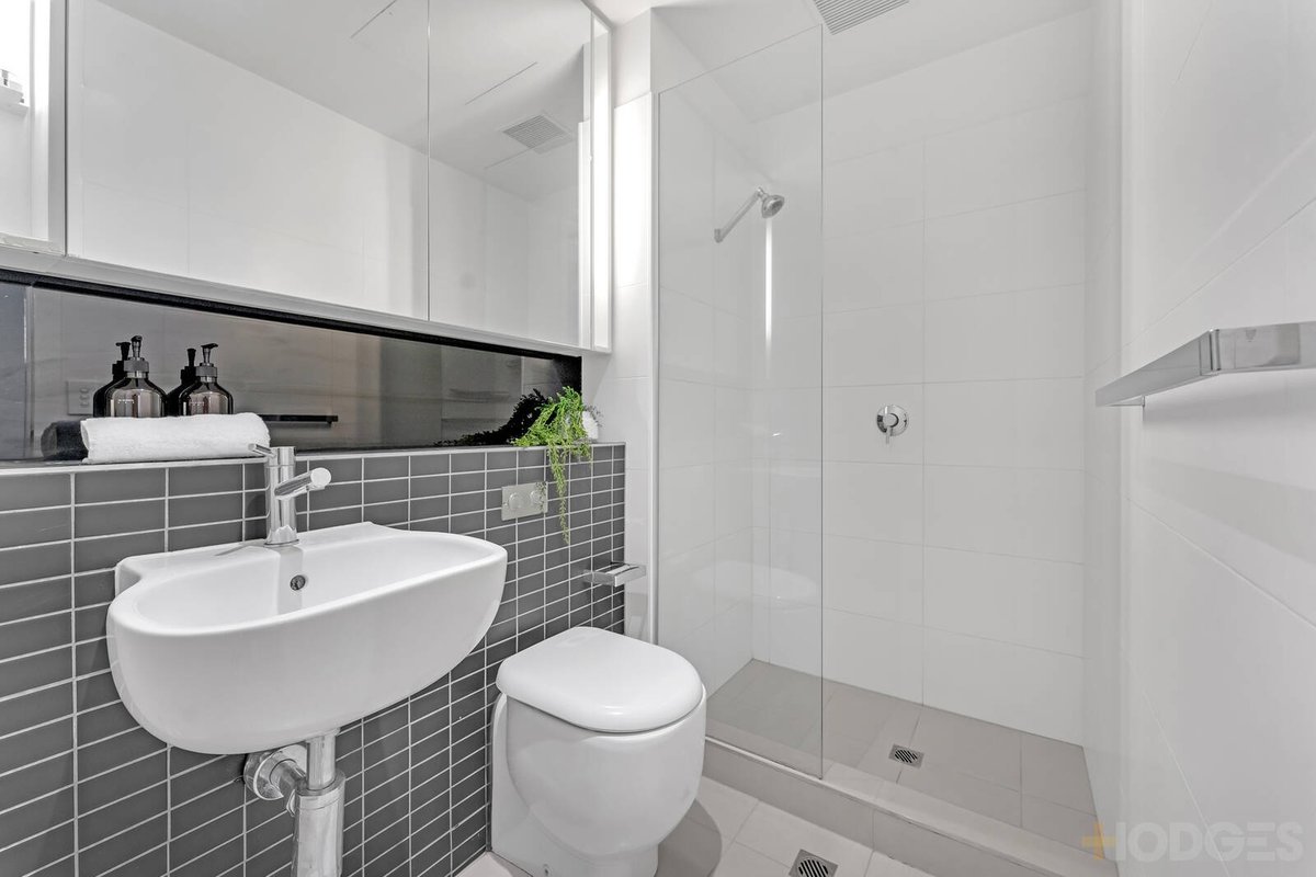 9 / 573 Glen Huntly Road Elsternwick - Residential for sale
