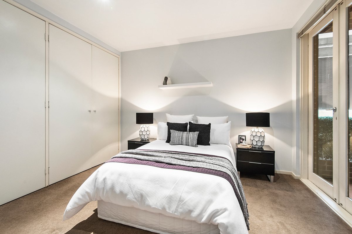 9 / 6 Anthony Street MELBOURNE - Residential for sale