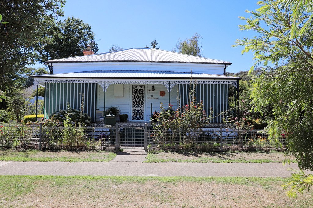 96 Murray Street, TUMBARUMBA NSW 2653