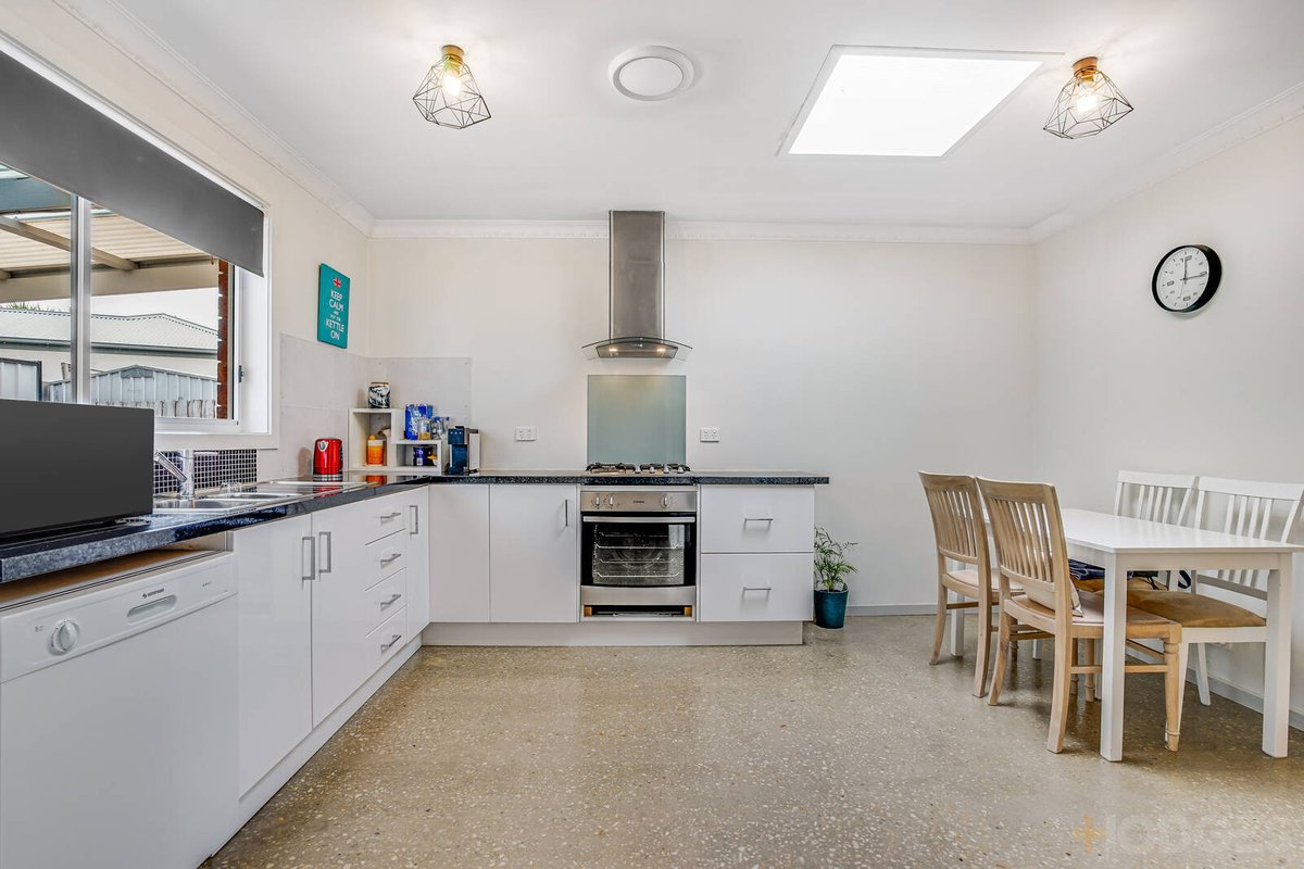 9 / 66 Duncans Road Werribee - Residential for sale
