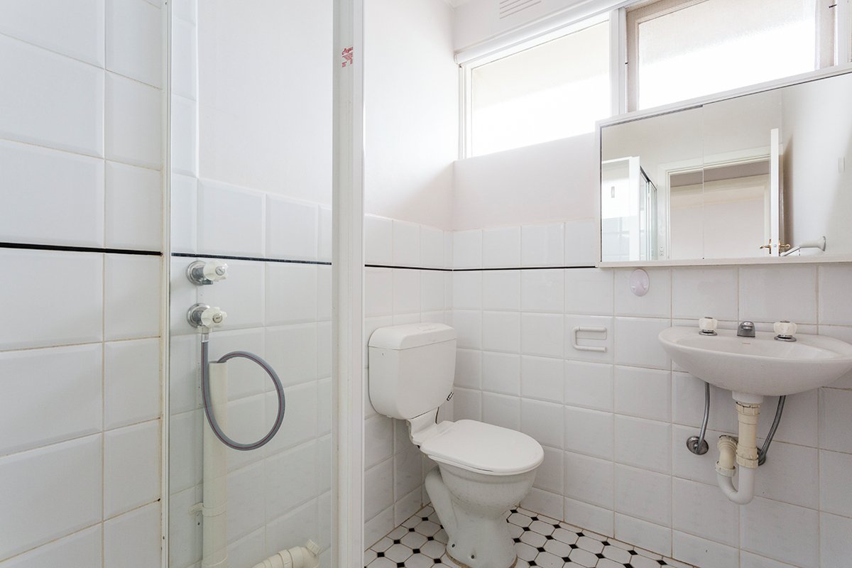 9 / 7 Railway Avenue ARMADALE - Residential for lease