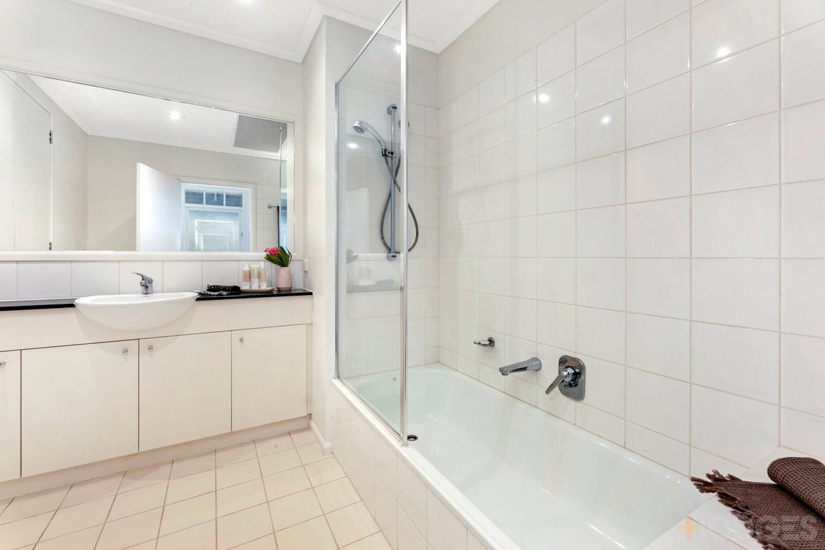 98 Esplanade West Port Melbourne - Residential for sale