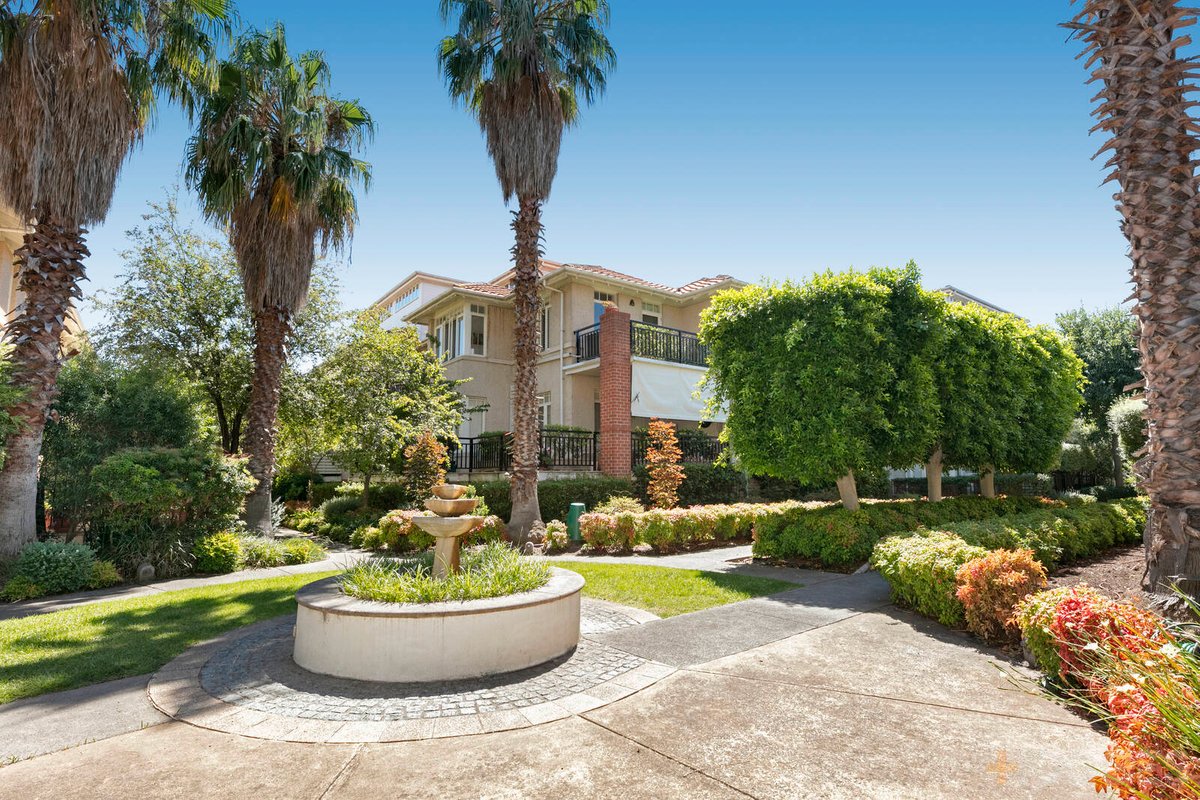 98 Esplanade West Port Melbourne - Residential for sale
