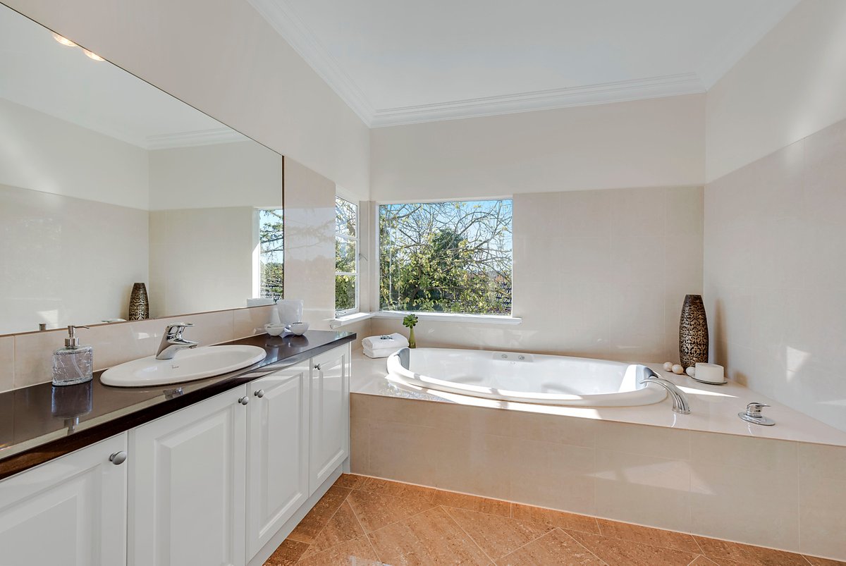 989 Riversdale Road, Surrey Hills, VIC 3127 House for Sale