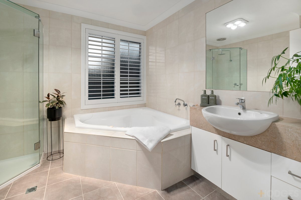 9a Scarborough Grove Beaumaris - Residential for sale