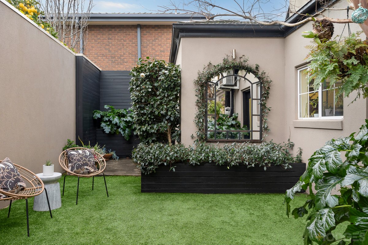 9a Scarborough Grove Beaumaris - Residential for sale